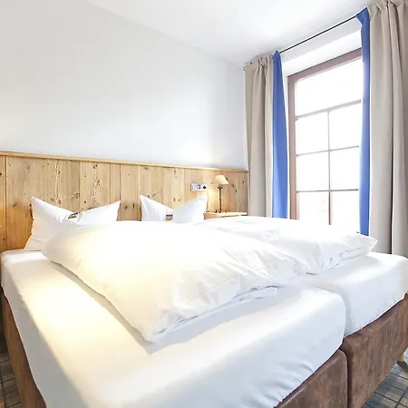 Post Landgasthof Aufkirchen Отель 3*