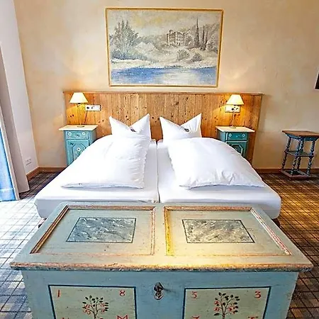 Die Post Landgasthof Aufkirchen Hotel Berg am Starnberger See